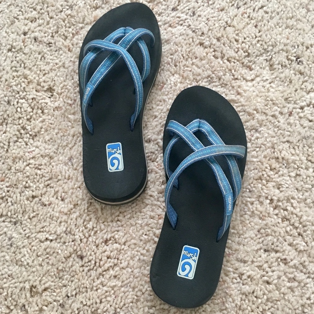 Teva Olowahu flip flops